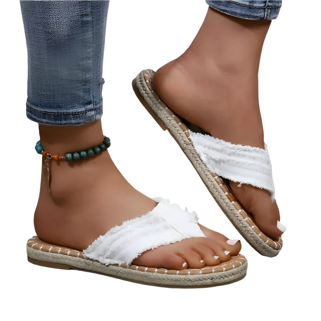 Sandals Canvas thong for casual comfort – flat slip-ons