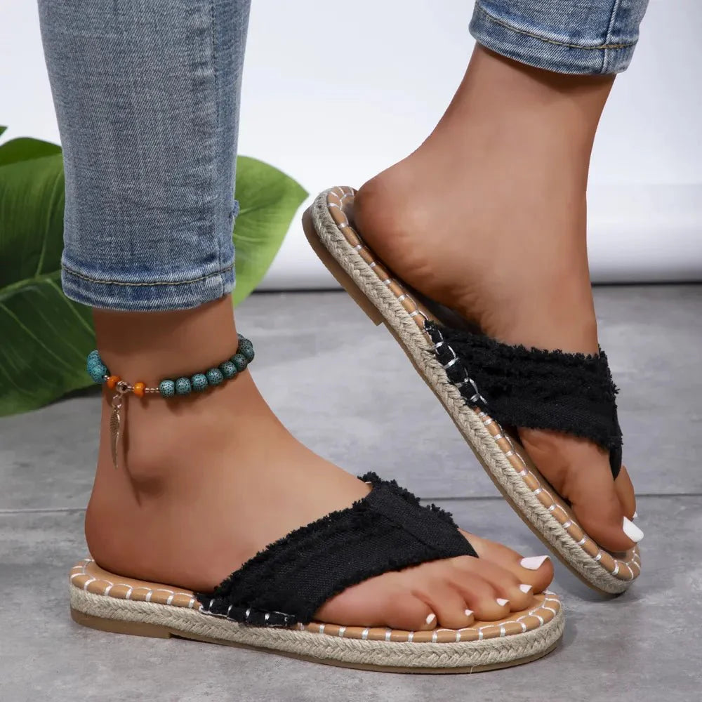 Sandals Canvas thong for casual comfort – flat slip-ons