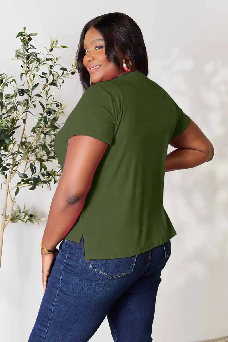 Short Sleeve Slit Hem Tunic Top for Office and Everyday Wear
