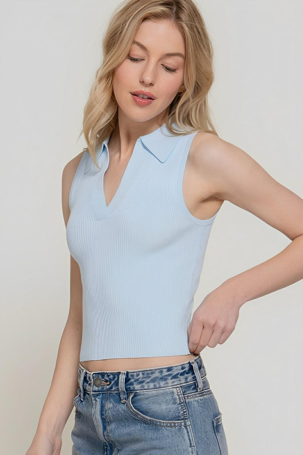 T-Shirt - Sleeveless Polo Spring Sweater
