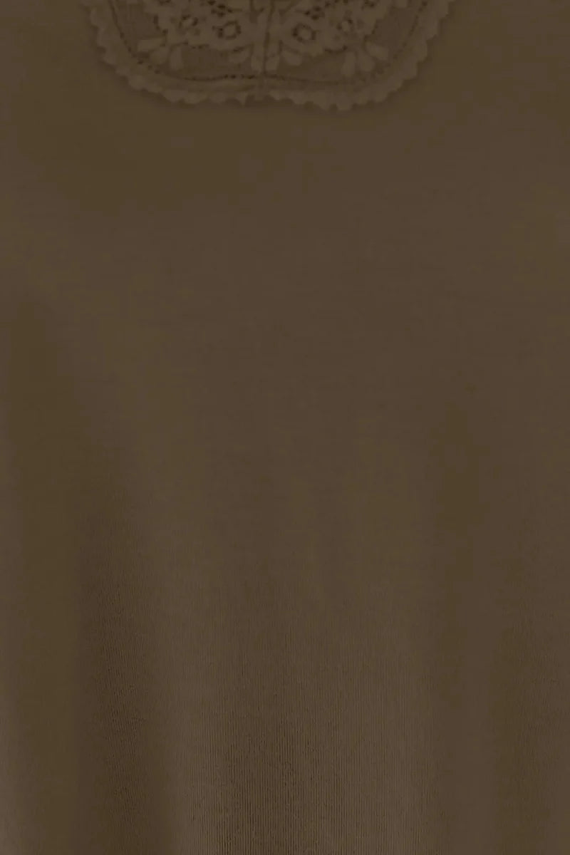 V-Neck Lace Trim Tank Top For Layered Everyday Wear
