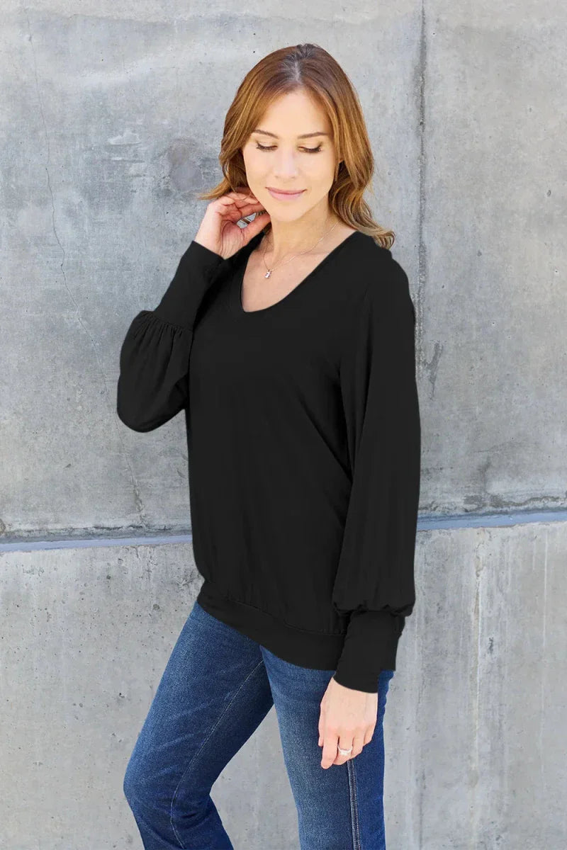 Women's Slightly Stretchy V-Neck Lantern Sleeve Blouse