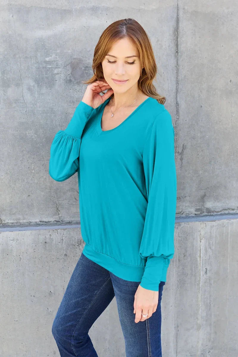 Women's Slightly Stretchy V-Neck Lantern Sleeve Blouse